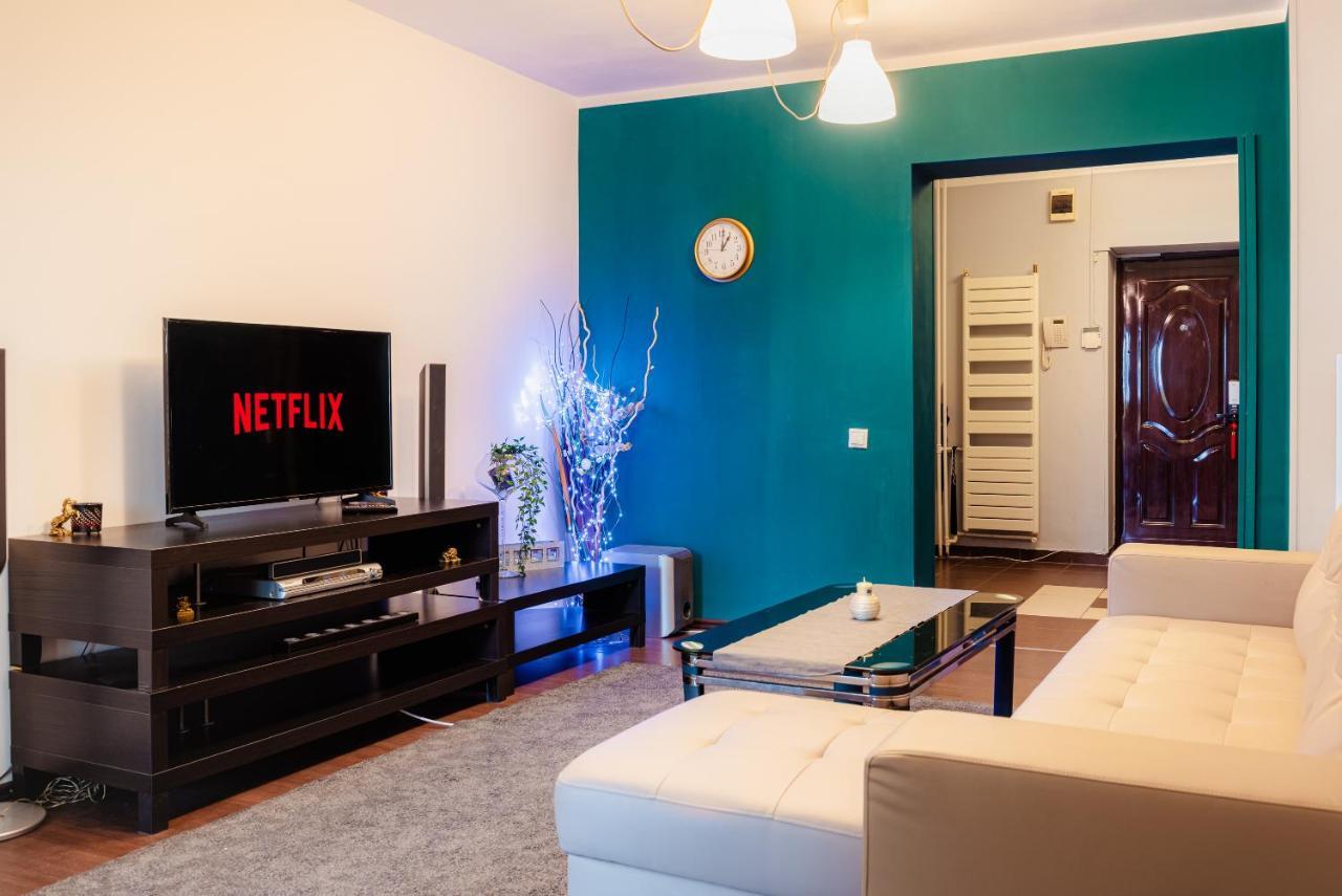 Comfy Apartment With Private Parking And Netflix Bucureşti Eksteriør bilde