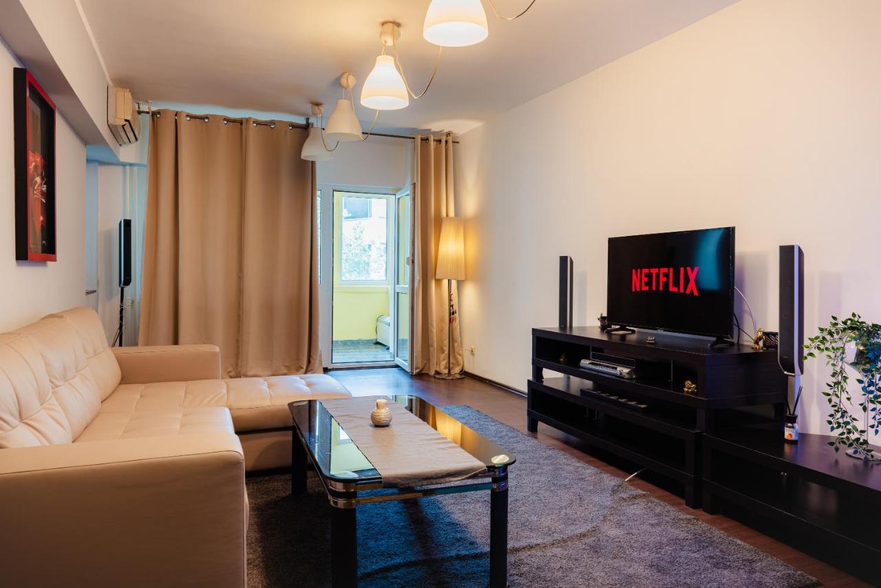 Comfy Apartment With Private Parking And Netflix Bucureşti Eksteriør bilde