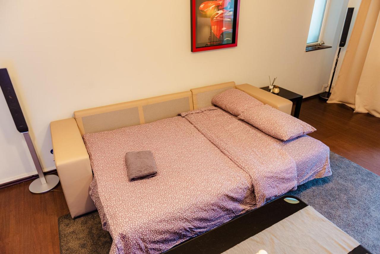 Comfy Apartment With Private Parking And Netflix Bucureşti Eksteriør bilde